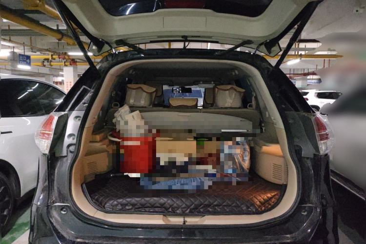 Used Nissan X-Trail 2014 2.5L CVT Luxury Edition 4WD Trunk