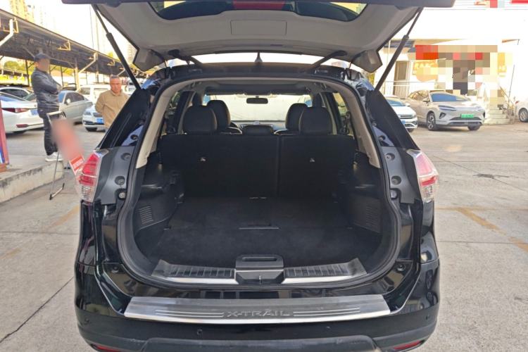 Used Nissan X-Trail 2014 2.0L CVT Comfort Edition 2WD Trunk