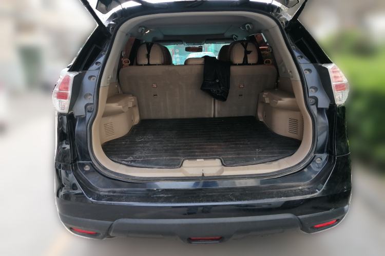 Used Nissan X-Trail 2014 2.5L CVT Luxury Edition 4WD Trunk