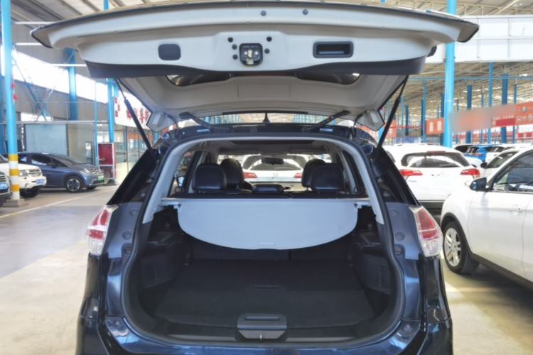 Used Nissan X-Trail 2014 2.0L CVT Comfort Edition 2WD Trunk
