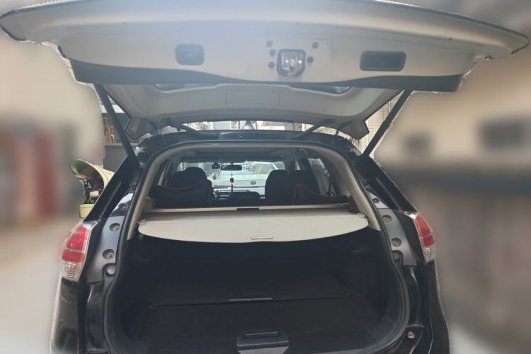 Used Nissan X-Trail 2014 2.0L CVT Comfort Edition 2WD Trunk