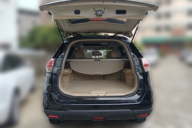 Used Nissan X-Trail 2014 2.0L CVT Comfort Edition 2WD Trunk
