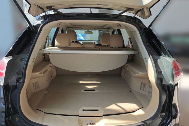 Used Nissan X-Trail 2014 2.0L CVT Comfort Edition 2WD Trunk