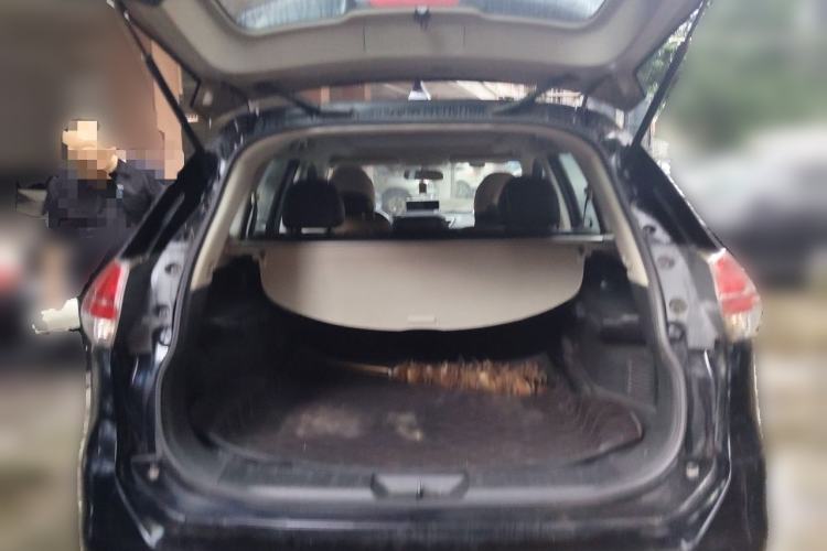 Used Nissan X-Trail 2014 2.0L CVT Comfort Edition 2WD Trunk