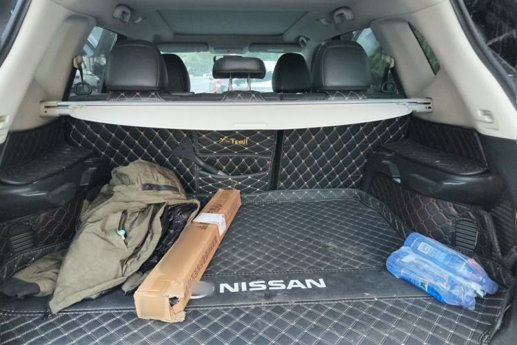 Used Nissan X-Trail 2014 2.0L CVT Comfort Edition 2WD Trunk