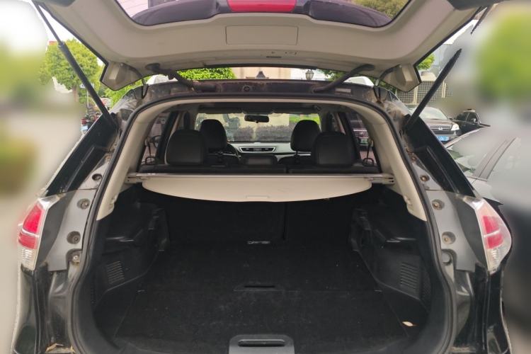 Used Nissan X-Trail 2014 2.0L CVT Smart Edition 2WD Trunk