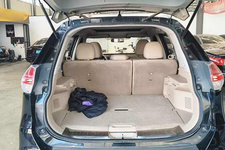Used Nissan X-Trail 2014 2.0L CVT Comfort Edition 2WD Trunk