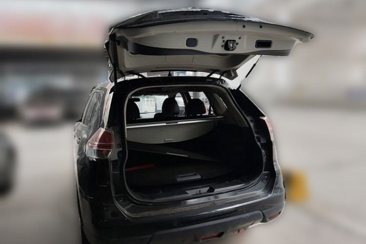 Used Nissan X-Trail 2014 2.0L CVT Comfort Edition 2WD Trunk