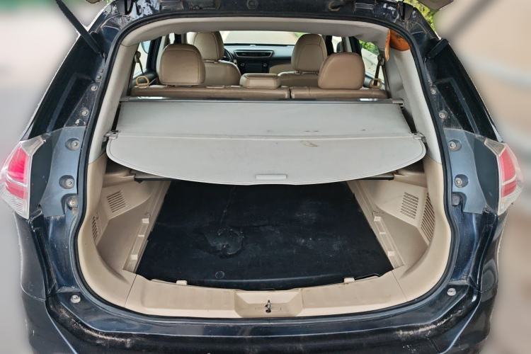 Used Nissan X-Trail 2014 2.0L CVT Smart Edition 2WD Trunk