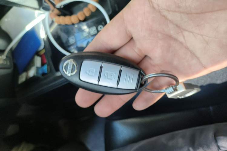 Used Nissan X-Trail 2014 2.0L CVT Comfort Edition 2WD Vehicle Key