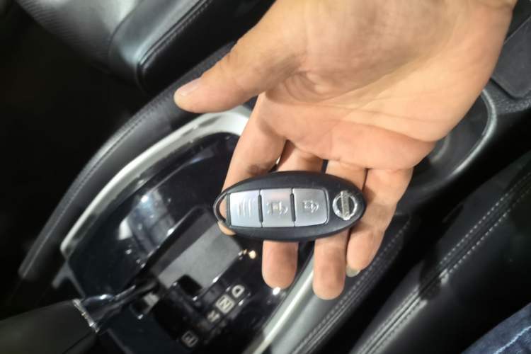 Used Nissan X-Trail 2014 2.0L CVT Comfort Edition 2WD Vehicle Key
