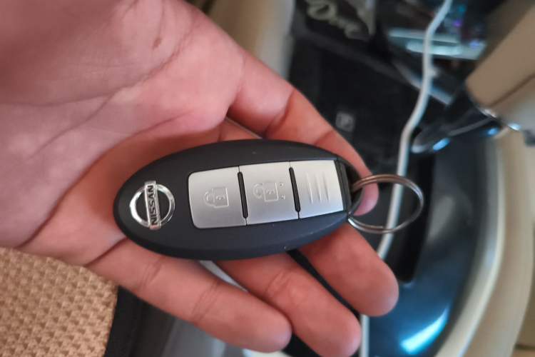 Used Nissan X-Trail 2014 2.0L CVT Comfort Edition 2WD Vehicle Key