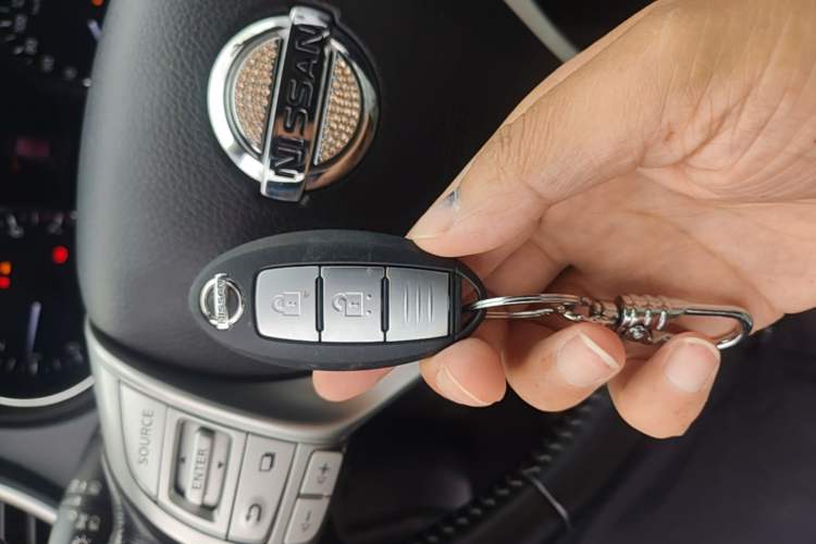 Used Nissan X-Trail 2014 2.0L CVT Comfort Edition 2WD Vehicle Key