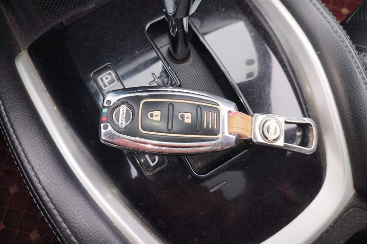 Used Nissan X-Trail 2014 2.0L CVT Comfort Edition 2WD Vehicle Key