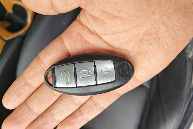 Used Nissan X-Trail 2014 2.0L CVT Comfort Edition 2WD Vehicle Key