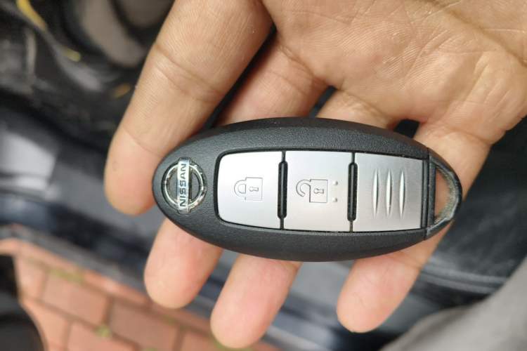 Used Nissan X-Trail 2014 2.0L CVT Comfort Edition 2WD Vehicle Key