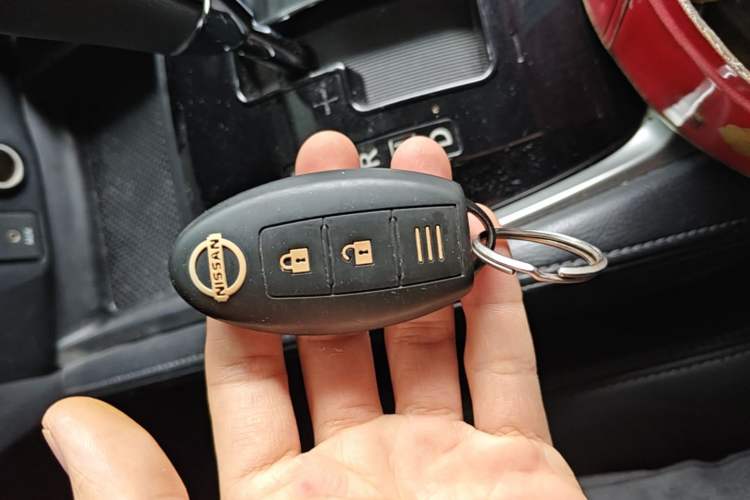Used Nissan X-Trail 2014 2.5L CVT Luxury Edition 4WD Vehicle Key