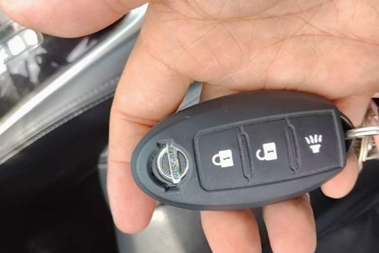 Used Nissan X-Trail 2014 2.0L CVT Comfort Edition 2WD Vehicle Key