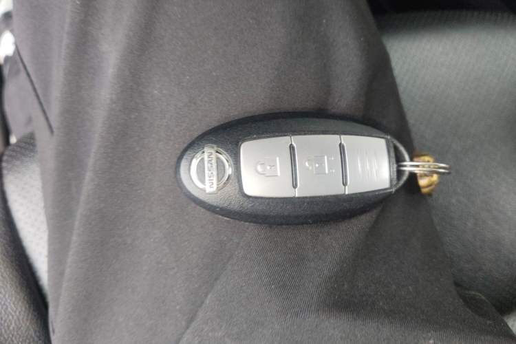 Used Nissan X-Trail 2014 2.0L CVT Comfort Edition 2WD Vehicle Key