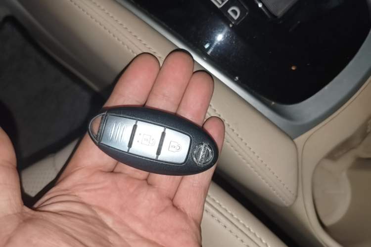 Used Nissan X-Trail 2014 2.0L CVT Comfort Edition 2WD Vehicle Key