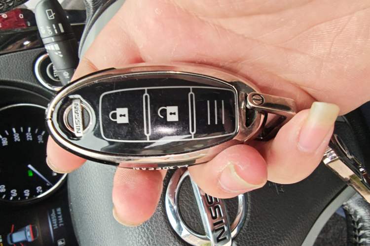Used Nissan X-Trail 2014 2.0L CVT Comfort Edition 2WD Vehicle Key