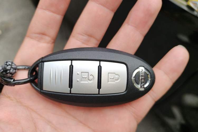 Used Nissan X-Trail 2014 2.5L CVT Leading Edition 4WD Vehicle Key