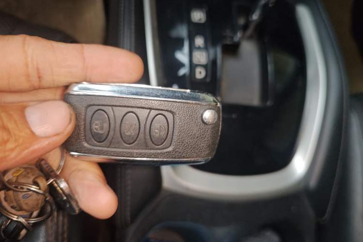 Used Nissan X-Trail 2014 2.0L CVT Comfort Edition 2WD Vehicle Key