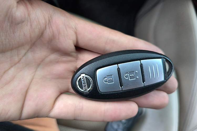 Used Nissan X-Trail 2014 2.5L CVT Leading Edition 4WD Vehicle Key
