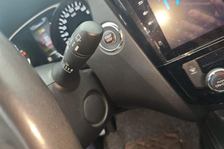 Used Nissan X-Trail 2014 2.0L CVT Smart Edition 2WD Vehicle Key