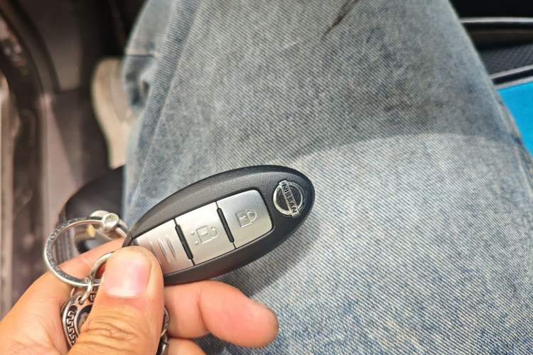 Used Nissan X-Trail 2014 2.0L CVT Comfort Edition 2WD Vehicle Key