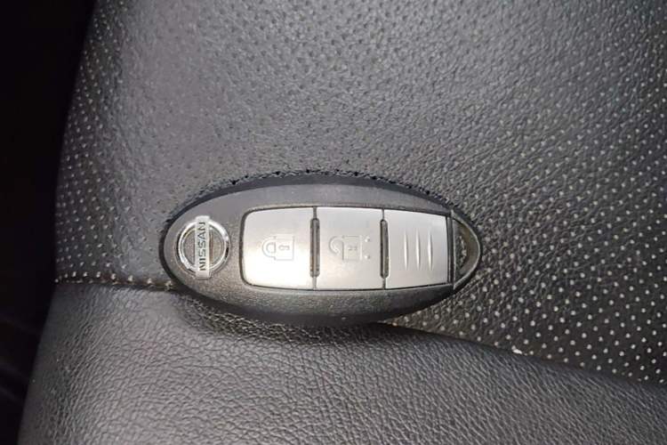 Used Nissan X-Trail 2014 2.0L CVT Comfort Edition 2WD Vehicle Key