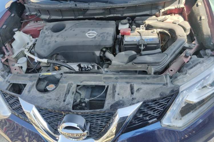 Used Nissan X-Trail 2014 2.0L CVT Smart Edition 2WD Engine Bay