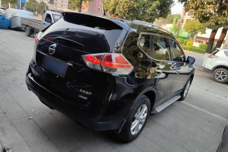 Used Nissan X-Trail 2014 2.0L CVT Comfort Edition 2WD Exterior 1