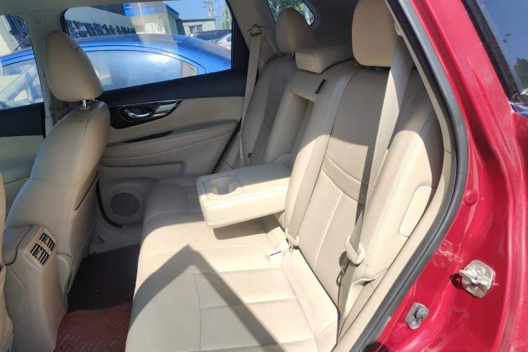 Used Nissan X-Trail 2014 2.0L CVT Smart Edition 2WD Left Rear Seat