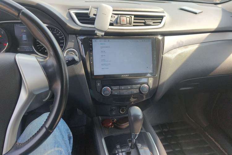 Used Nissan X-Trail 2014 2.0L CVT Comfort Edition 2WD Audio And AC Panel