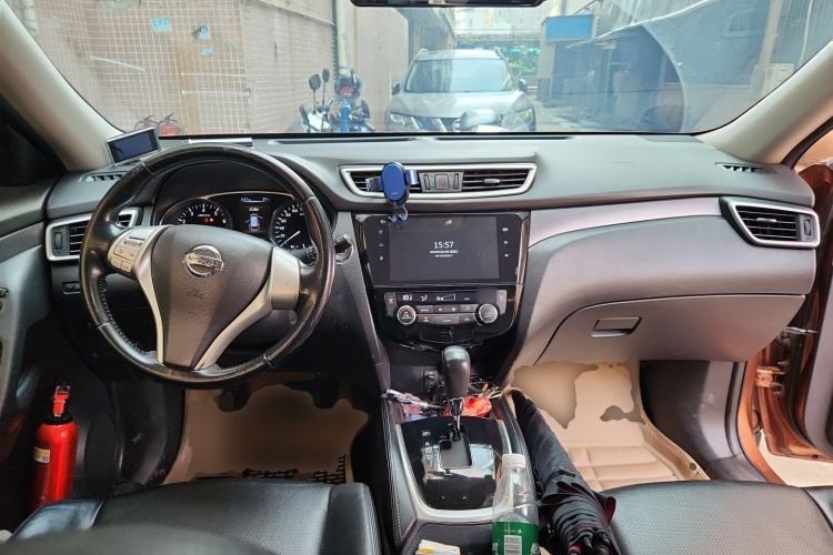 Used Nissan X-Trail 2014 2.0L CVT Comfort Edition 2WD Center Console