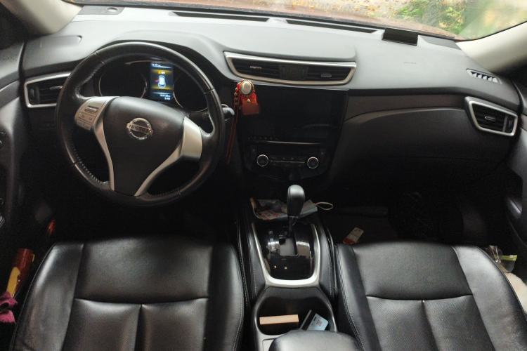 Used Nissan X-Trail 2014 2.0L CVT Comfort Edition 2WD Center Console