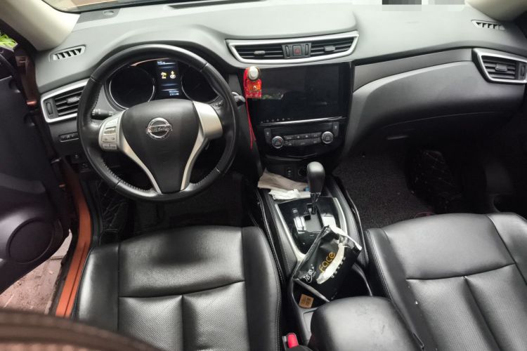 Used Nissan X-Trail 2014 2.0L CVT Comfort Edition 2WD Center Console
