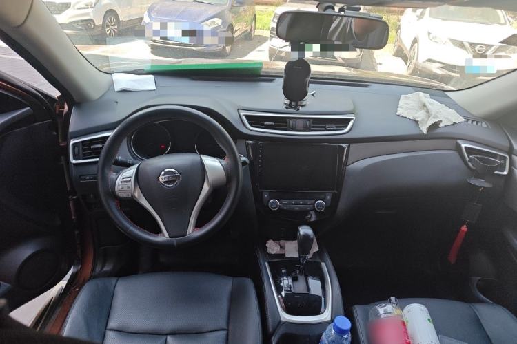 Used Nissan X-Trail 2014 2.0L CVT Comfort Edition 2WD Center Console