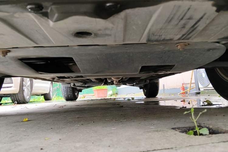 Used Nissan X-Trail 2014 2.5L CVT Leading Edition 4WD Chassis Front