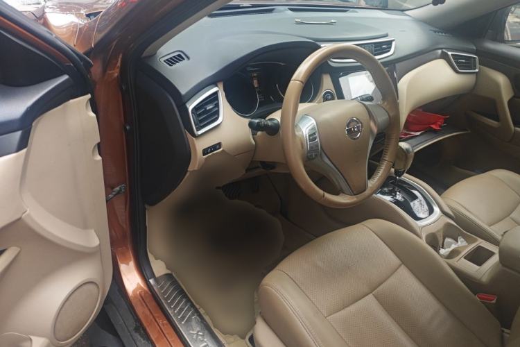 Used Nissan X-Trail 2014 2.0L CVT Comfort Edition 2WD Driver Seat