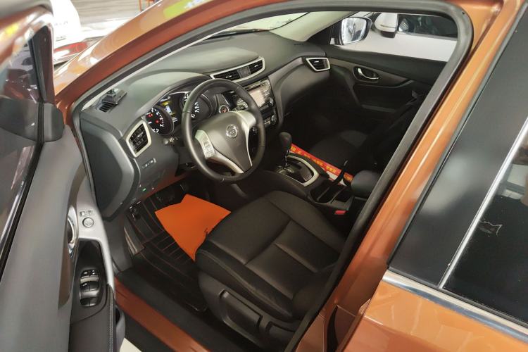 Used Nissan X-Trail 2014 2.0L CVT Comfort Edition 2WD Driver Seat