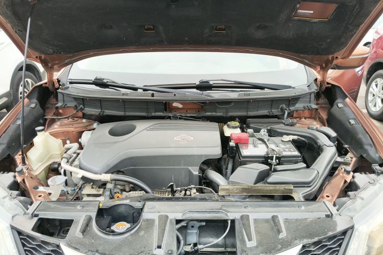 Used Nissan X-Trail 2014 2.5L CVT Leading Edition 4WD Engine Bay