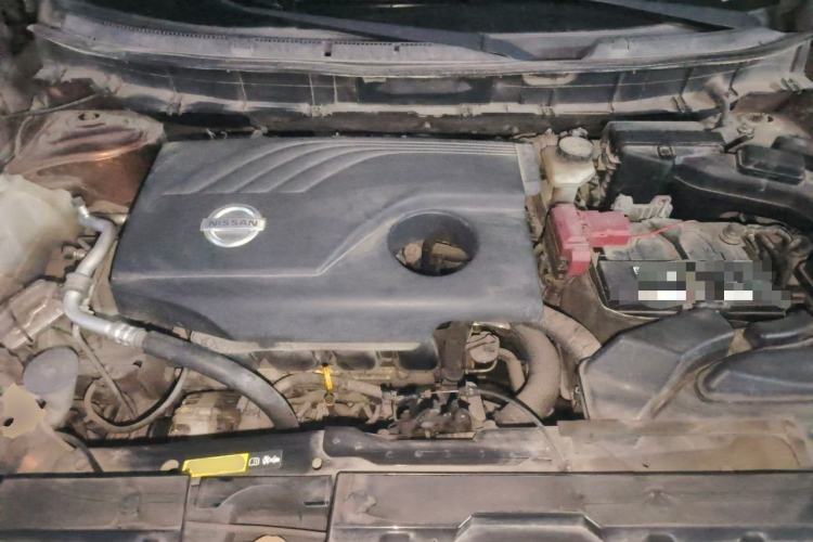 Used Nissan X-Trail 2014 2.0L CVT Smart Edition 2WD Engine Bay