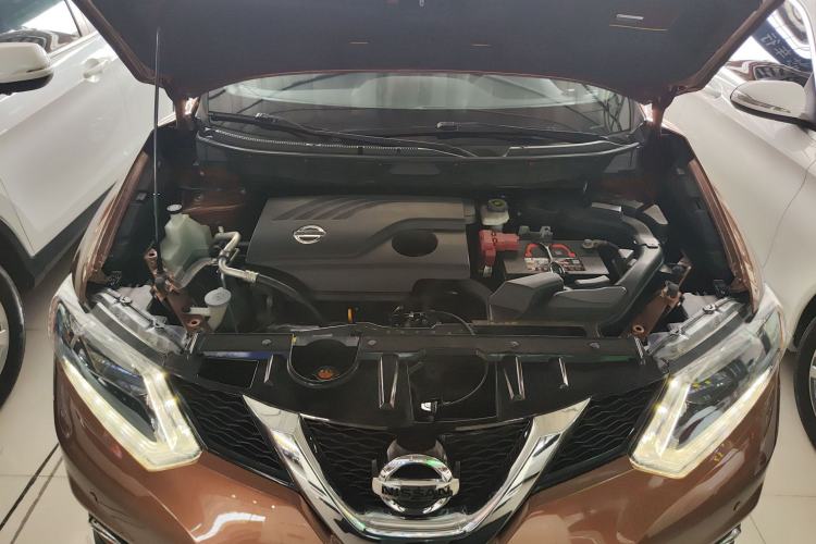 Used Nissan X-Trail 2014 2.0L CVT Comfort Edition 2WD Engine Bay