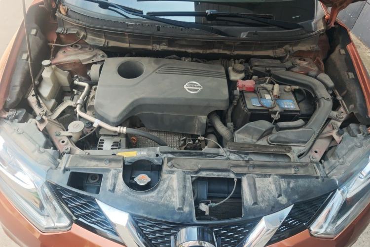 Used Nissan X-Trail 2014 2.5L CVT Luxury Edition 4WD Engine Bay