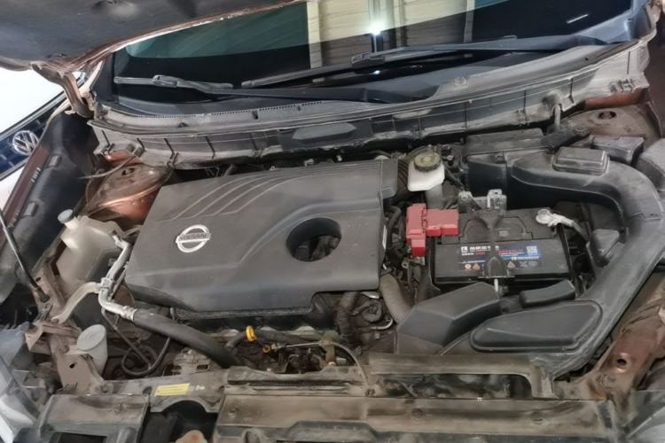 Used Nissan X-Trail 2014 2.0L CVT Comfort Edition 2WD Engine Bay