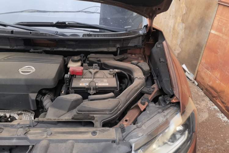 Used Nissan X-Trail 2014 2.5L CVT Ultimate Edition 4WD Engine Bay Left