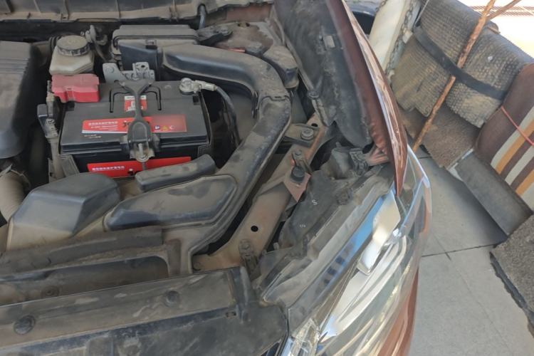 Used Nissan X-Trail 2014 2.5L CVT Ultimate Edition 4WD Engine Bay Left
