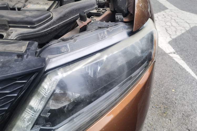 Used Nissan X-Trail 2014 2.0L CVT Smart Edition 2WD Engine Bay Left